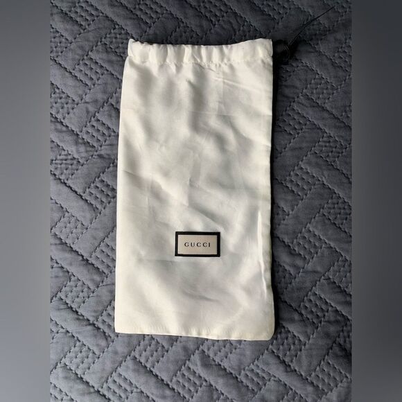 Gucci Cream Dust Bag with Logo - Picture 1 of 4